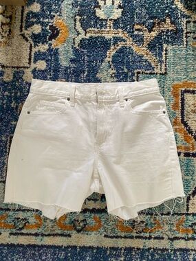 Old Navy 4 Women’s White Denim Cutoff Shorts